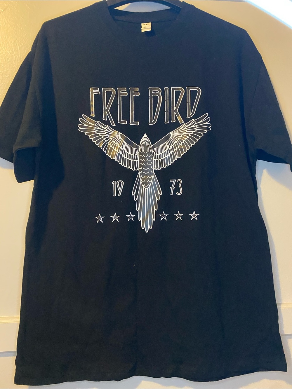 FREE BIRD Graphic Tee - Black with White - unisex NWOT - size Large